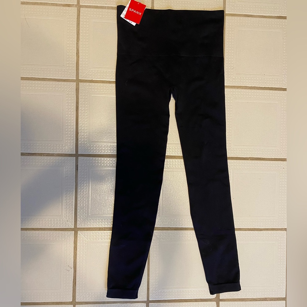 BRAND NEW Spanx “Look at Me Now” Leggings